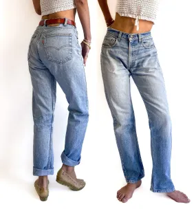 80s/early 90s vintage 505 Levi’s denim jeans. Light wash, slightly weathered, size W32 L30