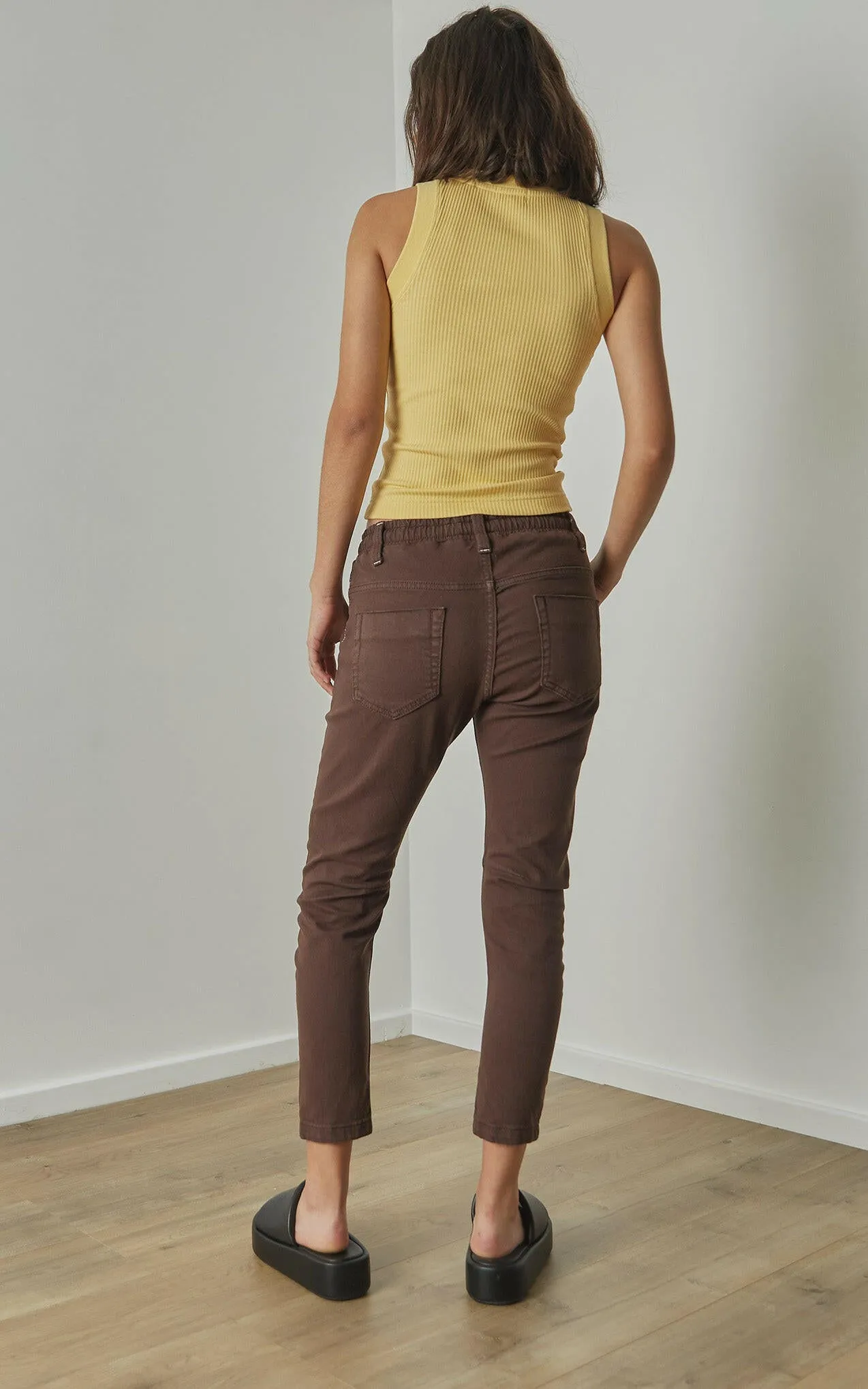 Active Seal Brown Jeans