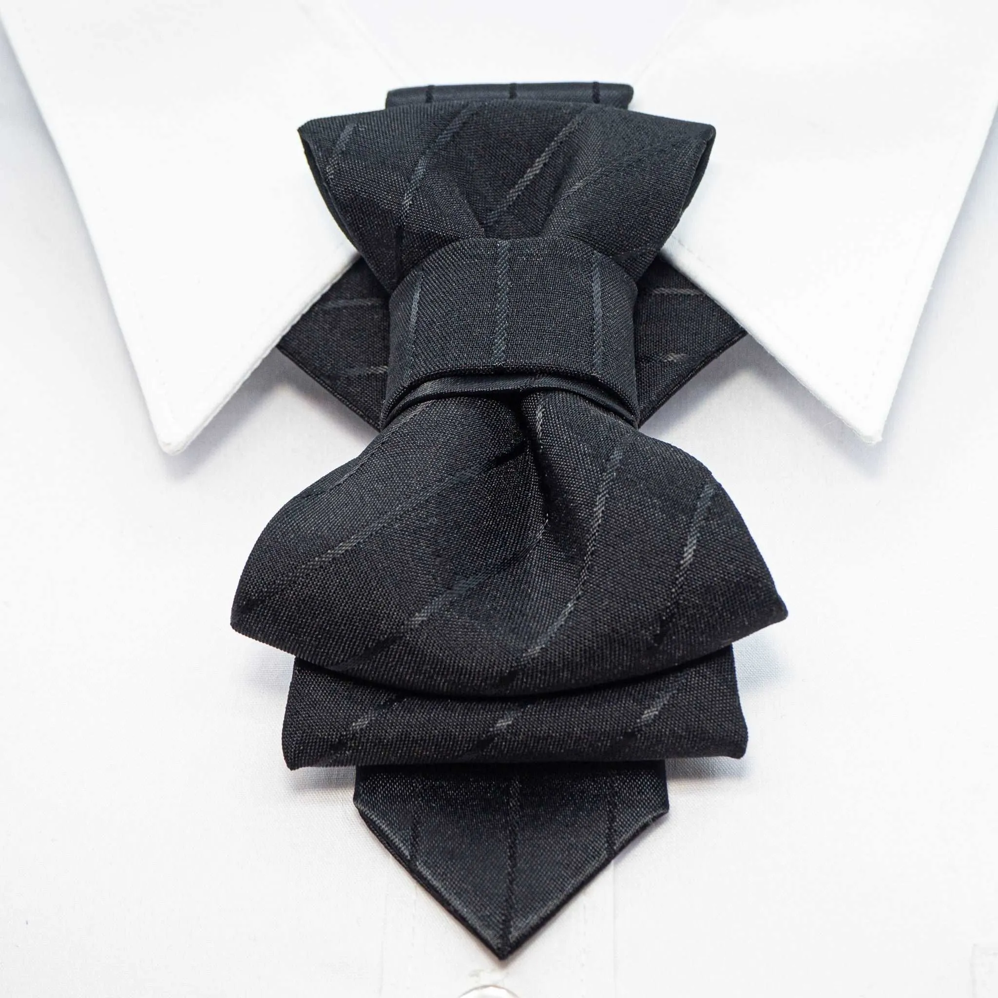 BOW TIE "BLACK LINE"