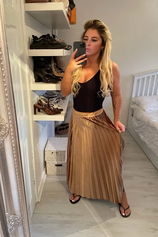 CAMEL PLEATED VELOUR MAXI SKIRT