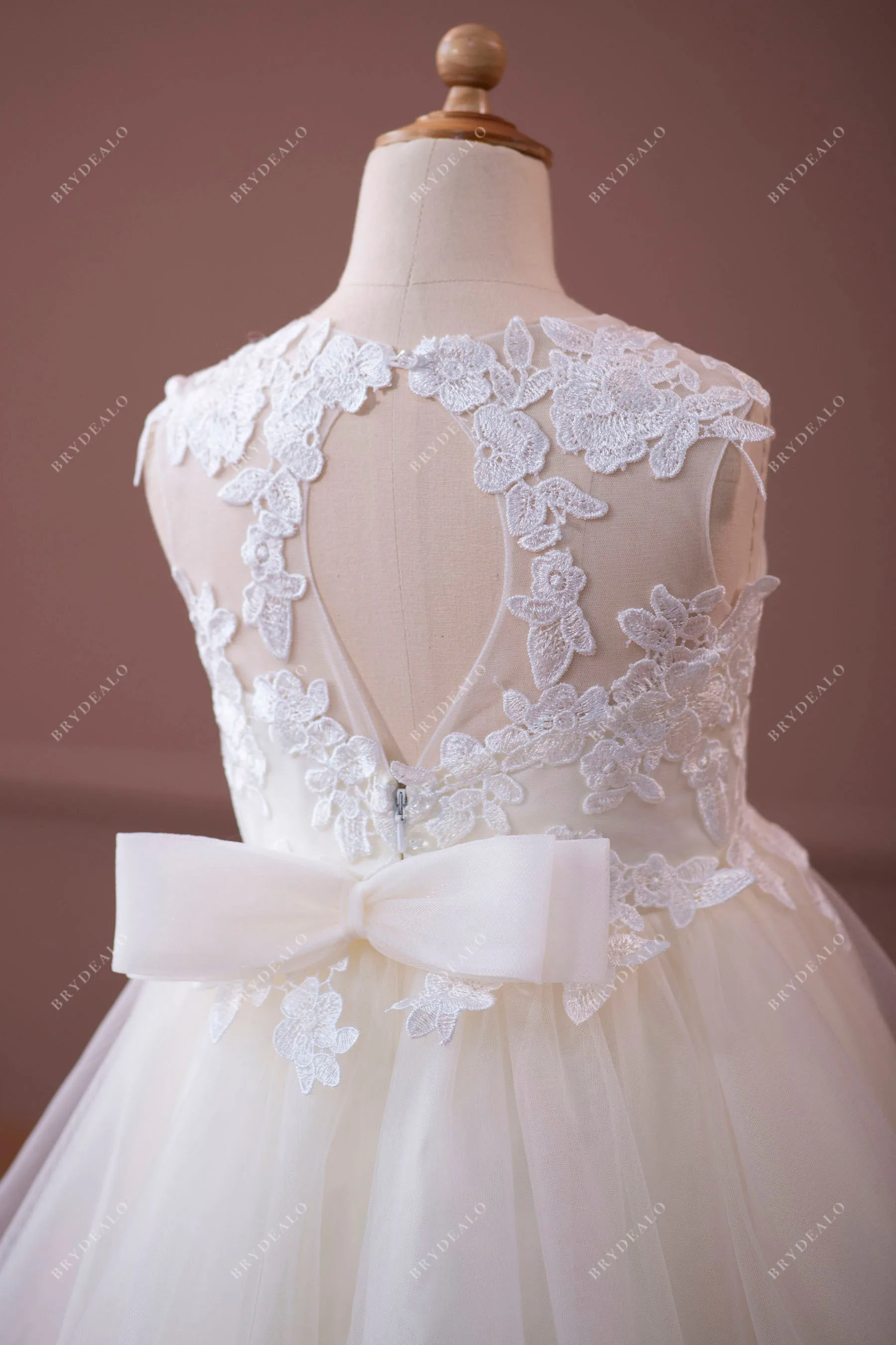 Cute Ivory Lace Tulle Keyhole Back Flower Girl Dress