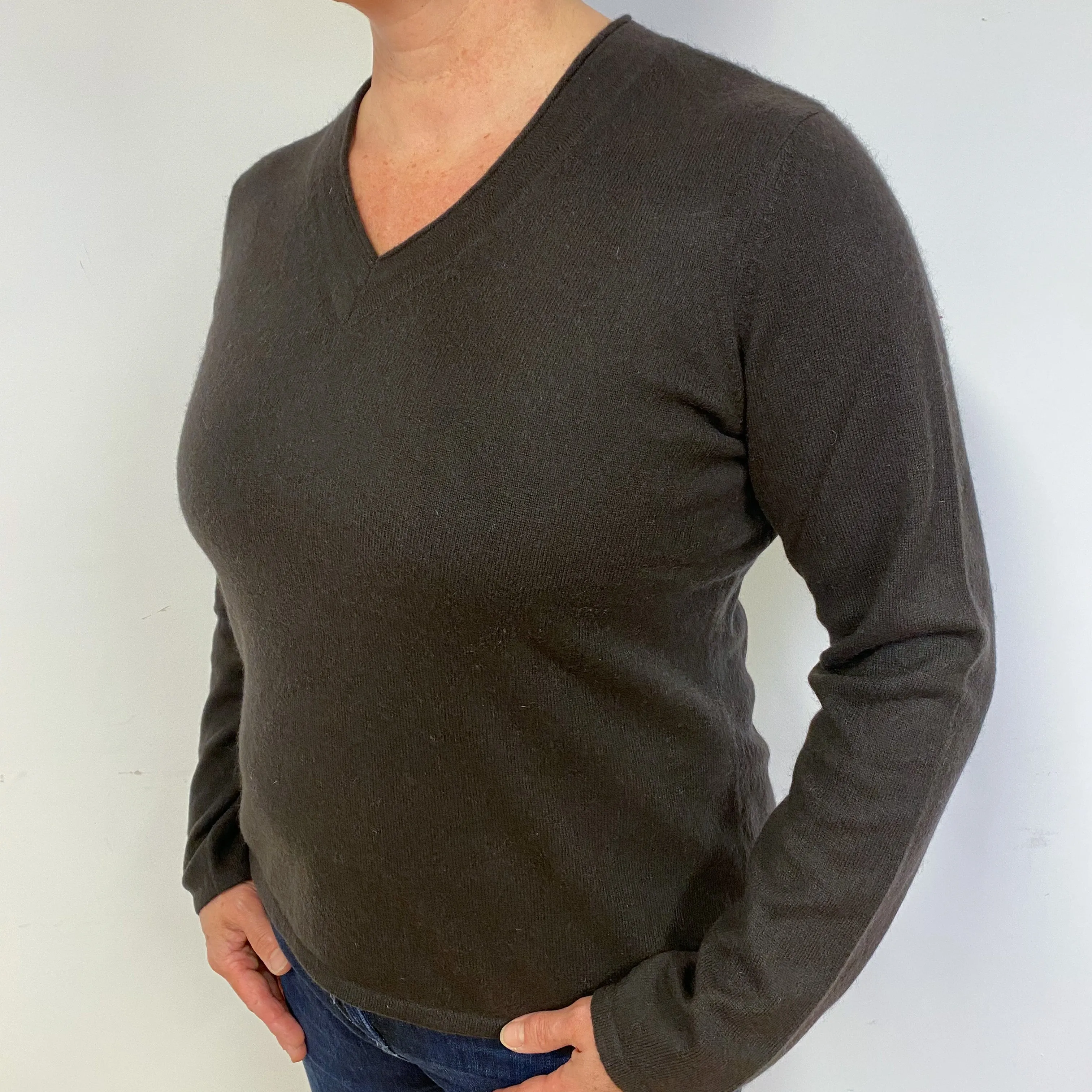 Dark Chocolate Brown Cashmere V-Neck Jumper Large.