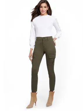 Mya Curvy High-Waisted Sculpting No Gap Cargo Skinny Ankle Jeans