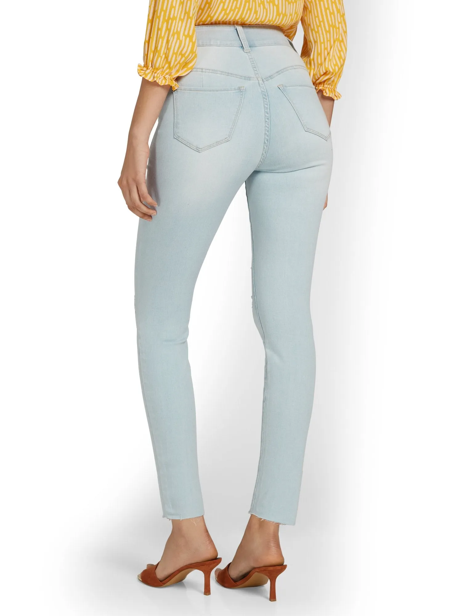 Petite Curvy Ultra High-Waisted Super-Skinny Ankle Jeans - Light Wash